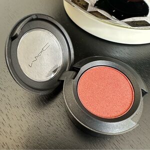 NWOT MAC COPPERING Veluxe Pearl Eyeshadow